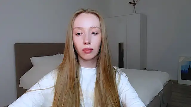 Snapshot of Luna_insniity chatting on February 2025 10:53:01 PM Luna insniity online show from February 2025 10:53:01 PM