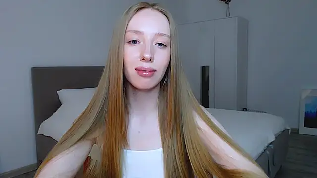 Snapshot of Luna_insniity chatting on March 2025 10:31:02 PM Luna insniity online show from March 2025 10:31:02 PM