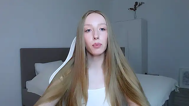 Snapshot of Luna_insniity chatting on September 2025 08:14:01 PM Luna insniity online show from September 2025 08:14:01 PM