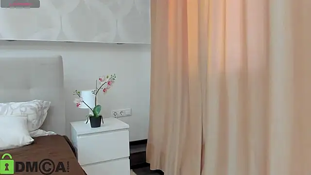 Donna Evans online show from May 2026 11:50:01 PM