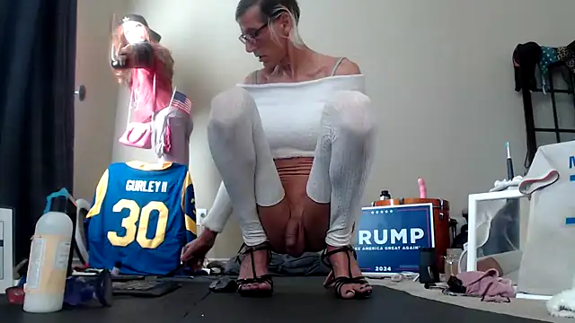 Taylorsexbot online show from December 2024 06:55:01 PM