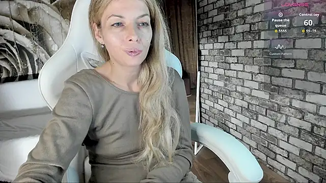 Eva Melow online show from December 2025 12:29:02 AM