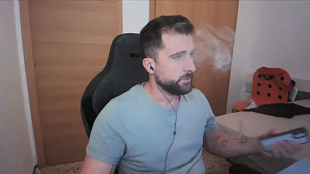 alex877x online show from October 2025 07:07:02 AM