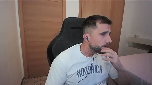 alex877x online show from October 2025 10:45:02 PM