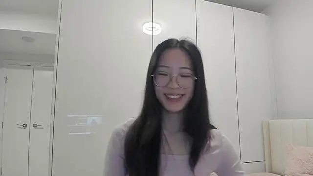 Snapshot of secretgirlfriendxo chatting on December 2025 12:06:01 AM secretgirlfriendxo online show from December 2025 12:06:01 AM