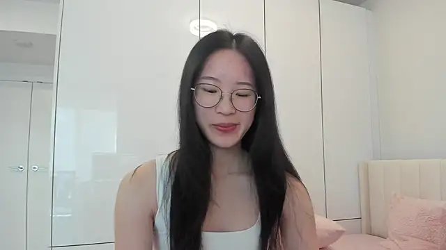 Snapshot of secretgirlfriendxo chatting on December 2025 10:39:02 PM secretgirlfriendxo online show from December 2025 10:39:02 PM