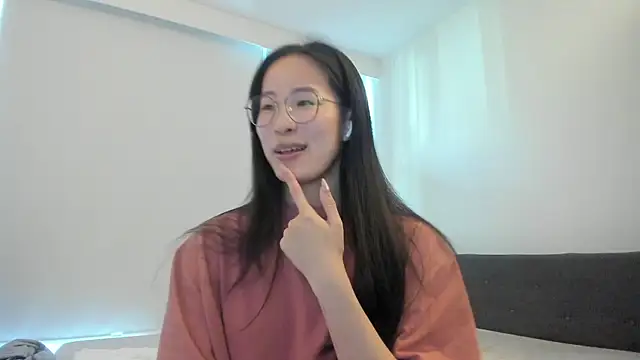 Snapshot of secretgirlfriendxo chatting on May 2026 01:57:16 AM secretgirlfriendxo online show from May 2026 01:57:16 AM