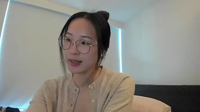 Snapshot of secretgirlfriendxo chatting on June 2026 12:22:02 AM secretgirlfriendxo online show from June 2026 12:22:02 AM