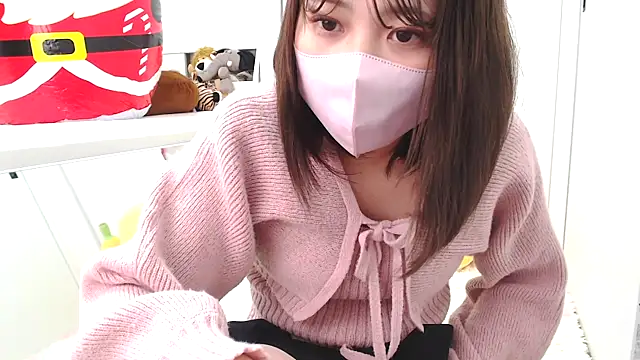 Snapshot of SUZU_ chatting on December 2024 03:16:02 PM SUZU online show from December 2024 03:16:02 PM