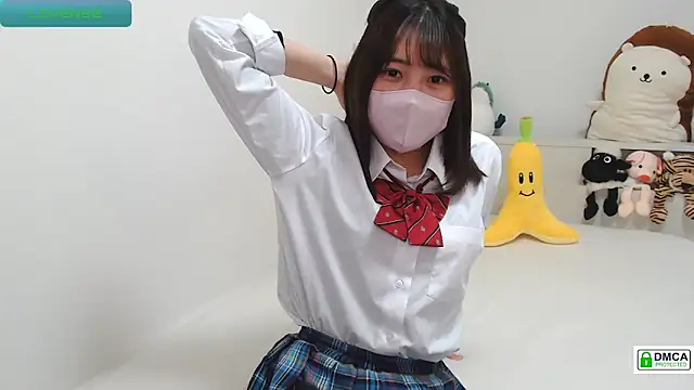 Snapshot of SUZU_ chatting on January 2025 02:14:01 PM SUZU online show from January 2025 02:14:01 PM