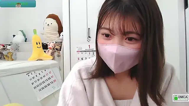 Snapshot of SUZU_ chatting on January 2025 10:06:01 PM SUZU online show from January 2025 10:06:01 PM