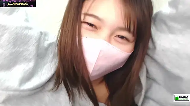 Snapshot of SUZU_ chatting on February 2025 05:40:02 AM SUZU online show from February 2025 05:40:02 AM