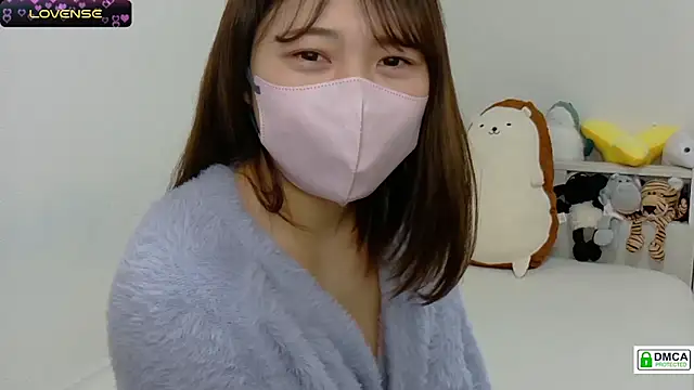 Snapshot of SUZU_ chatting on March 2025 11:49:02 PM SUZU online show from March 2025 11:49:02 PM