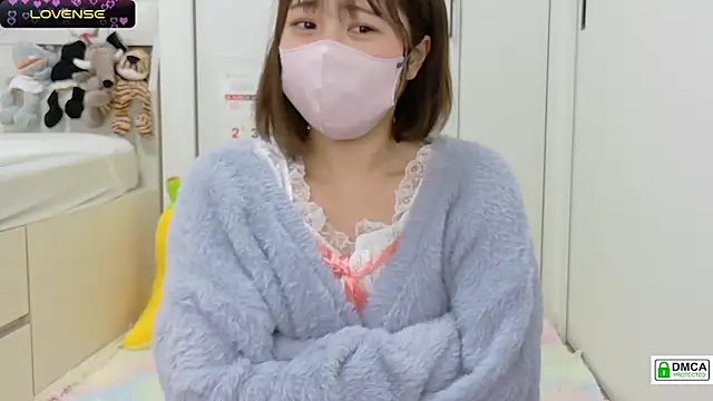 Snapshot of SUZU_ chatting on March 2025 10:09:02 PM SUZU online show from March 2025 10:09:02 PM