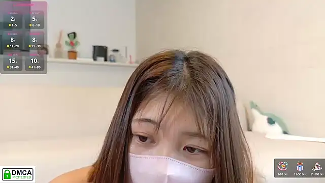 Snapshot of SUZU_ chatting on September 2025 04:22:02 PM SUZU online show from September 2025 04:22:02 PM