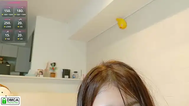 Snapshot of SUZU_ chatting on October 2025 03:14:01 PM SUZU online show from October 2025 03:14:01 PM
