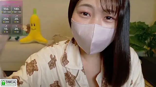 Snapshot of SUZU_ chatting on February 2026 09:37:02 PM SUZU online show from February 2026 09:37:02 PM