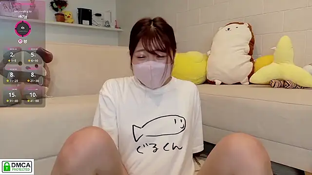 Snapshot of SUZU_ chatting on June 2026 01:10:02 AM SUZU online show from June 2026 01:10:02 AM