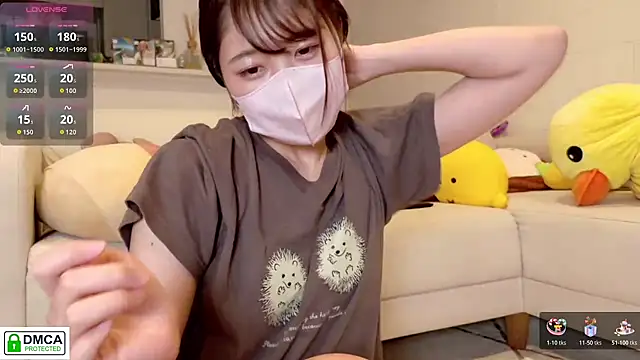 Snapshot of SUZU_ chatting on July 2026 12:40:02 PM SUZU online show from July 2026 12:40:02 PM