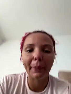 Snapshot of CelesteBailey chatting on June 2026 07:25:01 AM CelesteBailey online show from June 2026 07:25:01 AM
