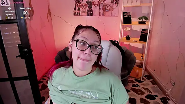 NiickyJones online show from October 2025 04:19:01 PM