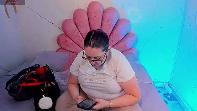 NiickyJones online show from February 2026 11:01:01 PM