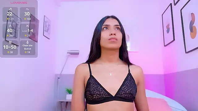 littlee emilyy  online show from December 2025 11:24:01 PM