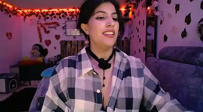 azahar  ziiz online show from March 2025 08:42:01 PM