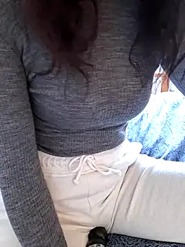 Snapshot of Silvia_Zeno chatting on February 2026 12:10:01 PM Silvia Zeno online show from February 2026 12:10:01 PM