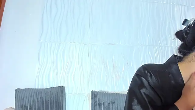 Abby  colins online show from April 2026 02:17:02 PM