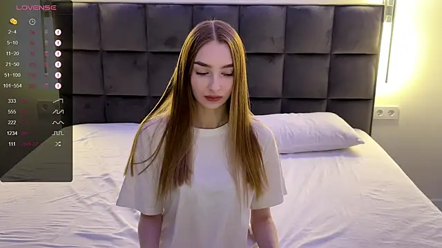 NotElis online show from March 2025 05:06:02 PM