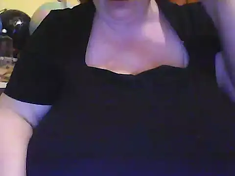 Nataliesbestjuggs online show from May 2026 08:28:01 PM