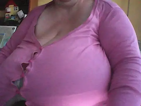 Snapshot of Nataliesbestjuggs chatting on June 2026 03:52:02 AM Nataliesbestjuggs online show from June 2026 03:52:02 AM