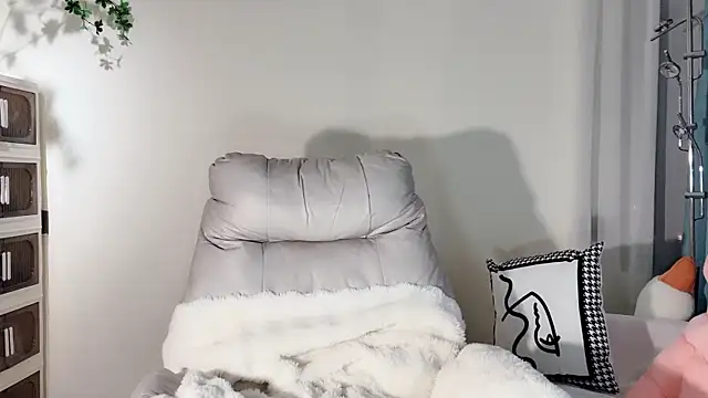 Snapshot of lvy-w chatting on February 2025 04:58:01 PM lvy-w online show from February 2025 04:58:01 PM