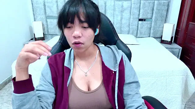 laureentt  online show from March 2026 03:10:01 AM