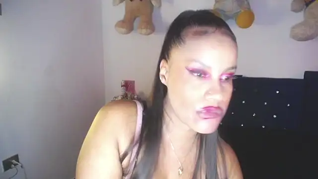 pamela guzmaan online show from November 2025 07:24:01 PM