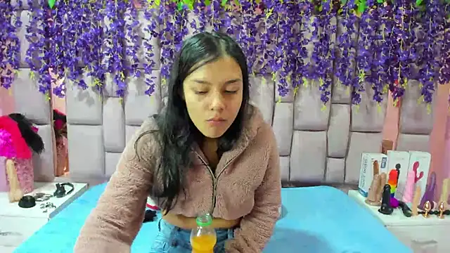 Snapshot of Bich_Anal_ chatting on December 2024 12:59:02 PM Bich Anal online show from December 2024 12:59:02 PM