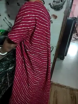 COUPLLE VILLAGE online show from November 2025 09:52:02 AM