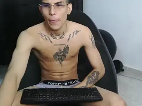 hot king20 online show from February 2025 03:45:02 AM