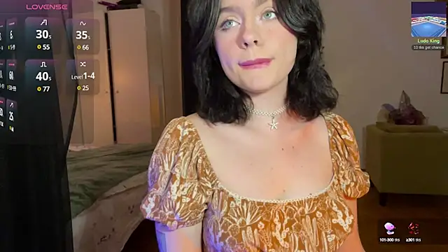 Snapshot of sunshine_lina chatting on December 2024 02:17:02 PM sunshine lina online show from December 2024 02:17:02 PM