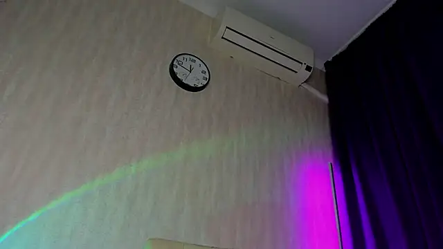 Miss Kreez online show from September 2025 08:47:01 AM