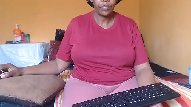 bustykelly online show from July 2026 09:34:02 AM