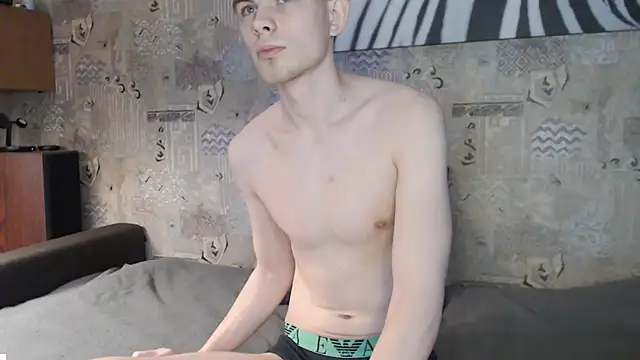 Student Oliver online show from December 2025 07:17:02 AM