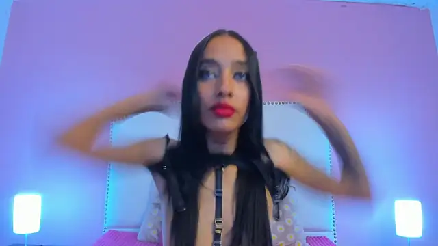 Snapshot of charlotte_kisss chatting on January 2025 09:09:02 PM charlotte kisss online show from January 2025 09:09:02 PM