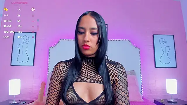 charlotte kisss online show from November 2025 07:46:02 PM