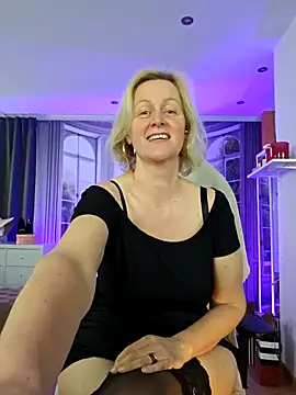 Snapshot of MarleneBloem chatting on April 2026 01:03:02 PM MarleneBloem online show from April 2026 01:03:02 PM