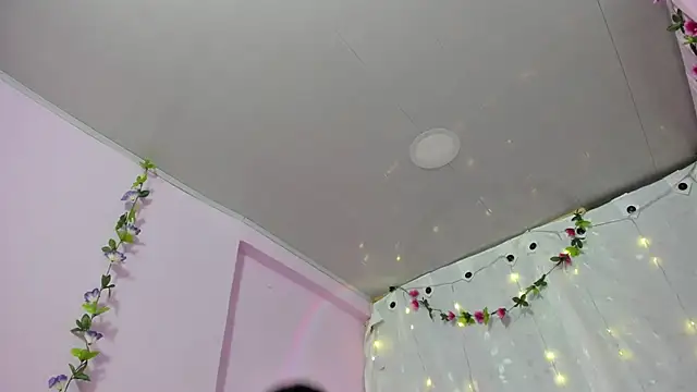 Snapshot of Samanta_roberts1 chatting on February 2025 11:50:01 AM Samanta roberts1 online show from February 2025 11:50:01 AM
