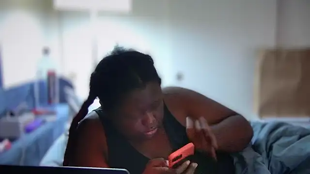 Yagurl  west online show from January 2025 08:43:01 PM