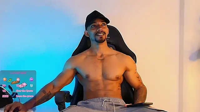 Snapshot of Manolo_Hot1 chatting on January 2025 02:21:01 PM Manolo Hot1 online show from January 2025 02:21:01 PM