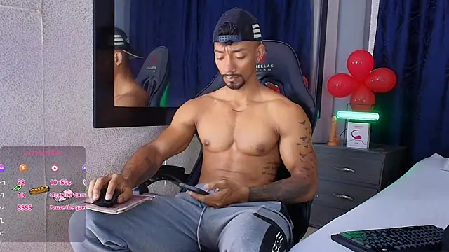 Snapshot of Manolo_Hot1 chatting on January 2025 02:49:02 PM Manolo Hot1 online show from January 2025 02:49:02 PM